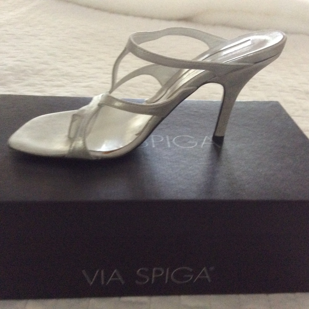 Via Spiga Balvin Silver Metallic Burma Heels Sandals
